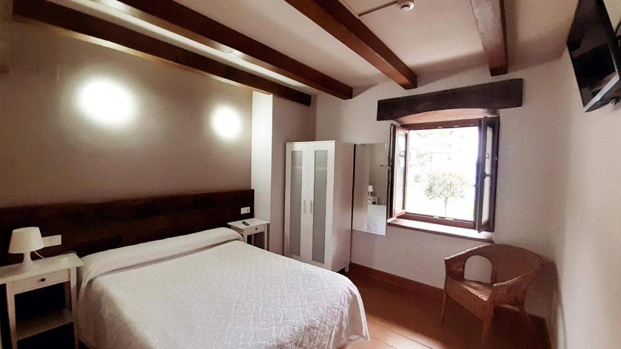Hostal-Cicloturismo Lopenea レイツァ エクステリア 写真